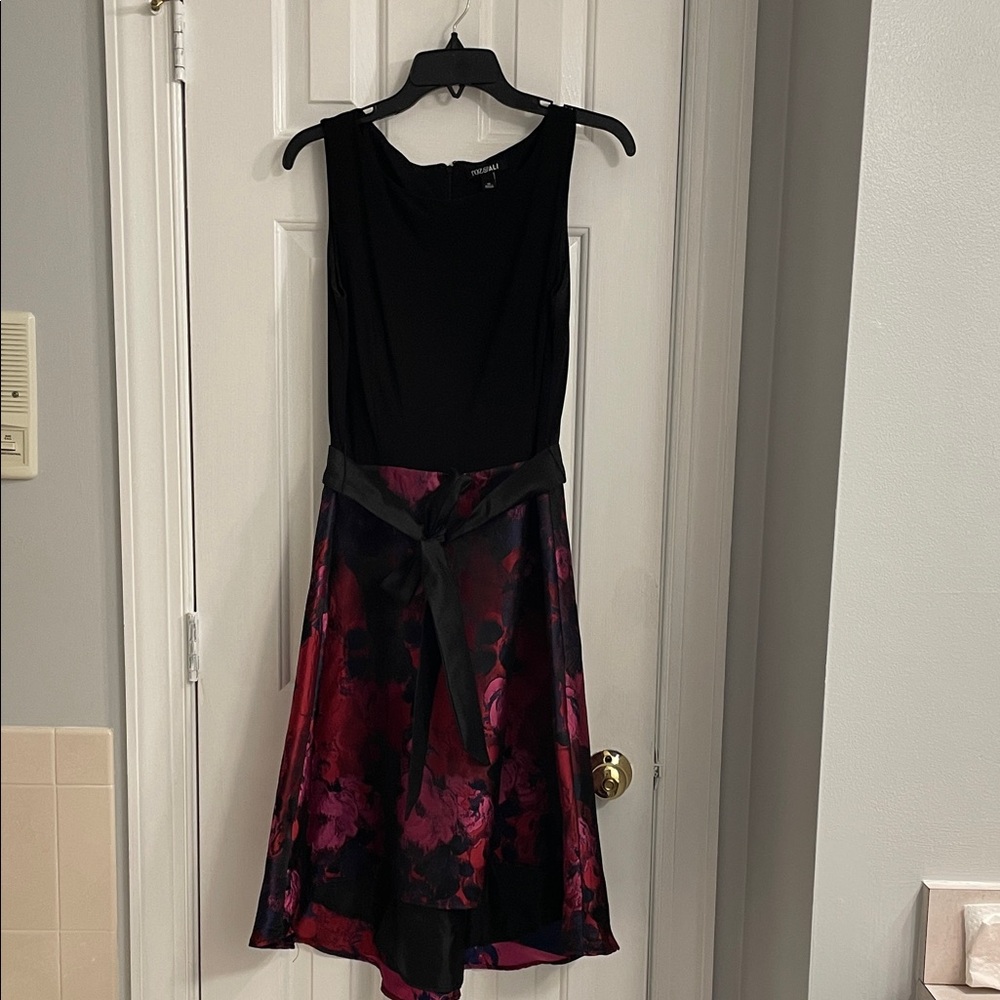 Chic Black and Red Floral Dress